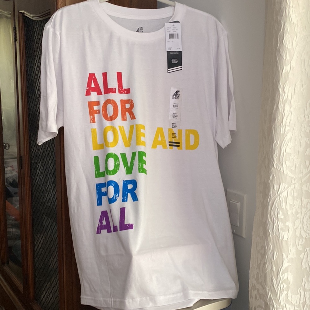 Pride T-Shirt xl NWT “All for love and love for all”